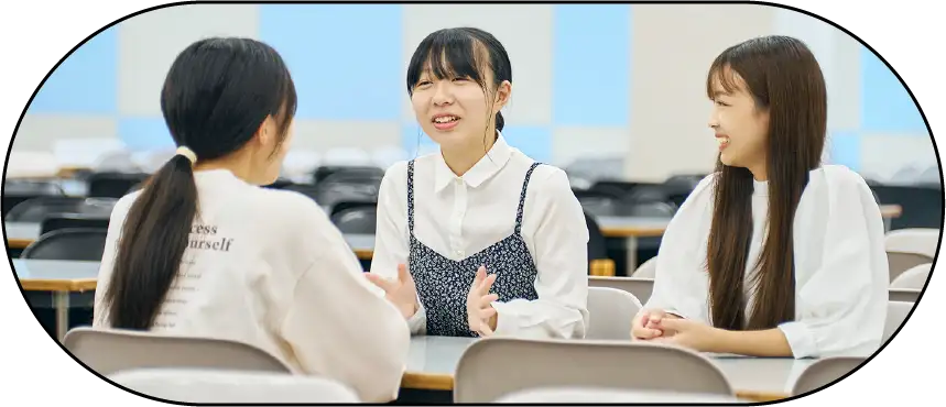 食堂で友人とランチ＆団らん